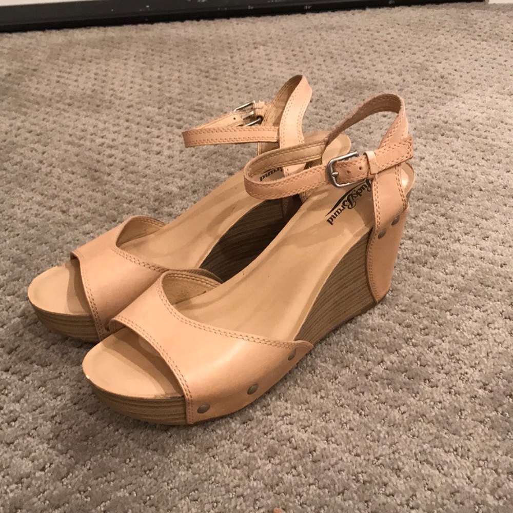 lucky brand wedges